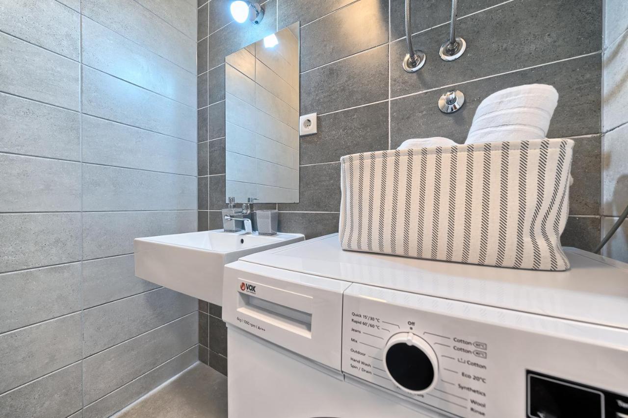 Modern Apartments With Sea View 150 Meters To Beach Kastela Bagian luar foto