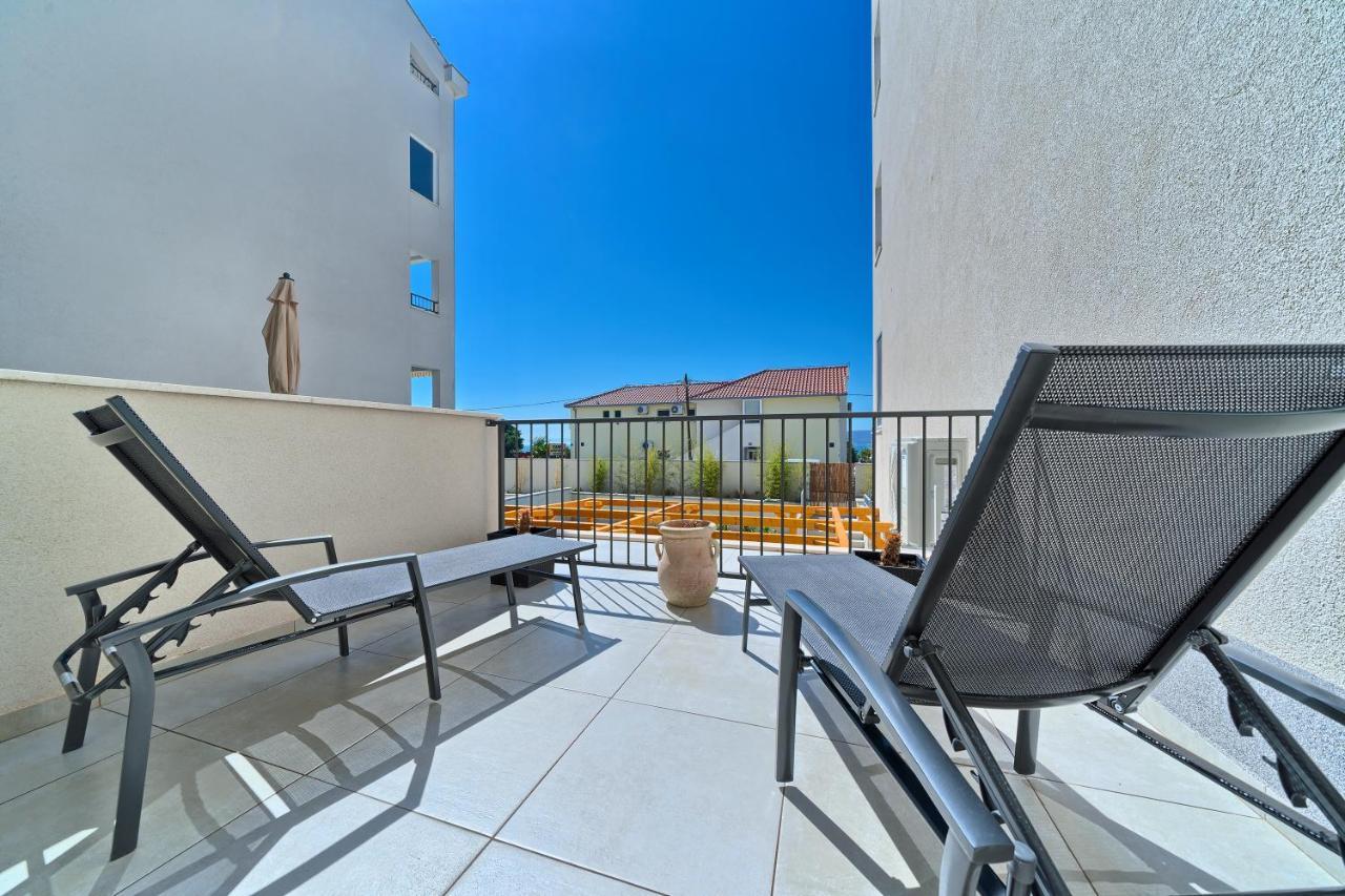 Modern Apartments With Sea View 150 Meters To Beach Kastela Bagian luar foto