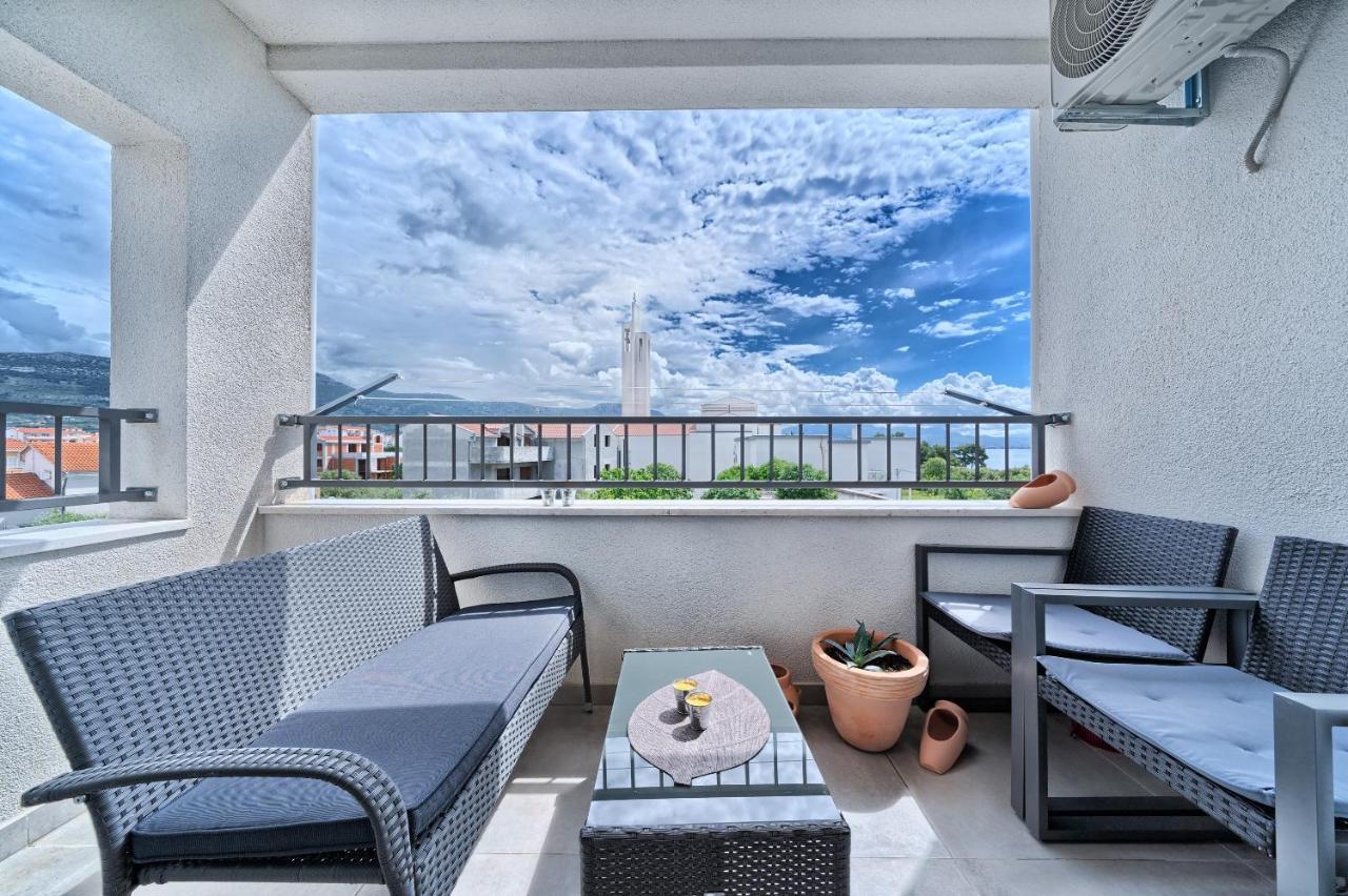 Modern Apartments With Sea View 150 Meters To Beach Kastela Bagian luar foto