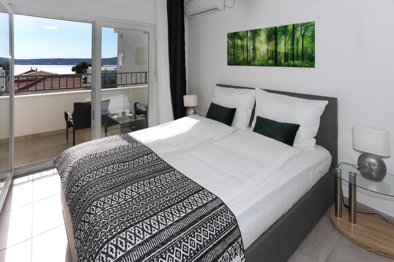 Modern Apartments With Sea View 150 Meters To Beach Kastela Bagian luar foto