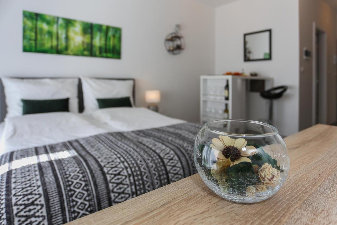 Modern Apartments With Sea View 150 Meters To Beach Kastela Bagian luar foto